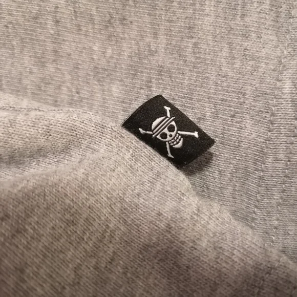 One Piece x Uniqlo 3/4 Sleeve Sweatshirt - Picture 3 of 4